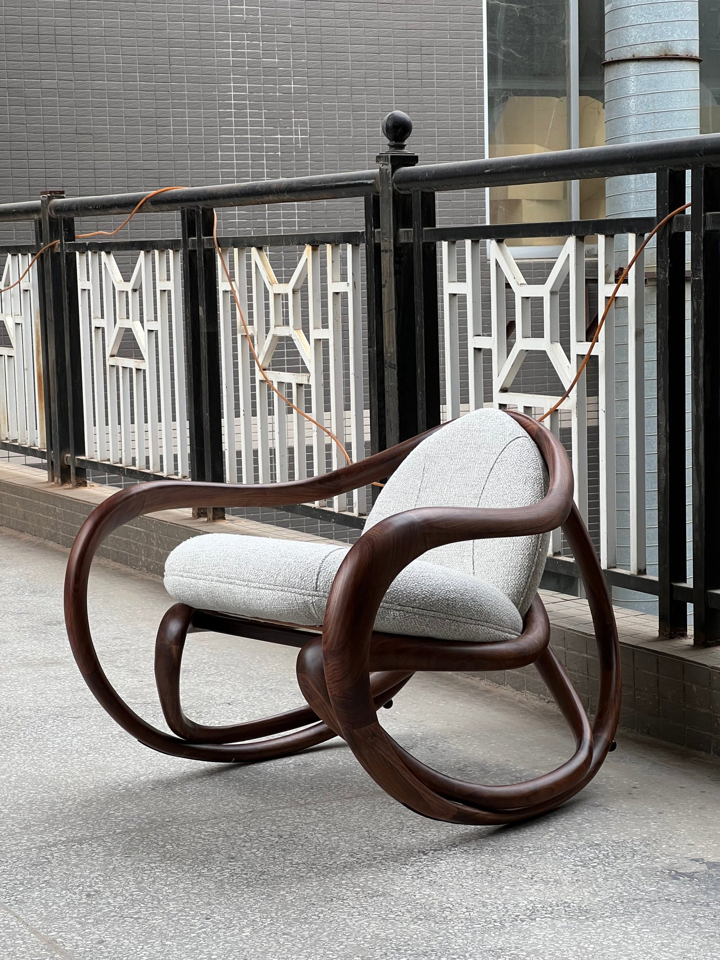 move rocking chair